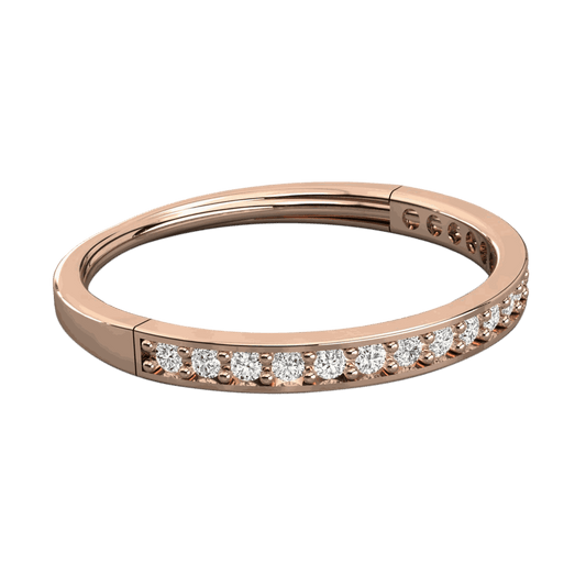 Anello Moissanite Half Eternity taglio rotondo TCW 0,60 per donna