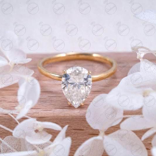 Anello solitario Moissanite taglio a pera per donna