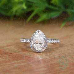 2.00 TCW Pear Cut Bridal Set Lab Grown Diamond Ring for Women