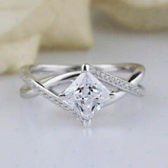 2.00 TCW Princess Cut Twisted Lab Grown Diamond Ring for Women