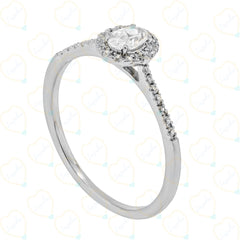 Anello con diamante Halo ovale da 0,75 CTW per donna