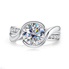 Round Brilliant Cut Twisted Lab Grown Diamond Ring for Women