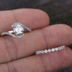 1.00 TCW Round Cut Twisted Lab Grown Diamond Ring for Women