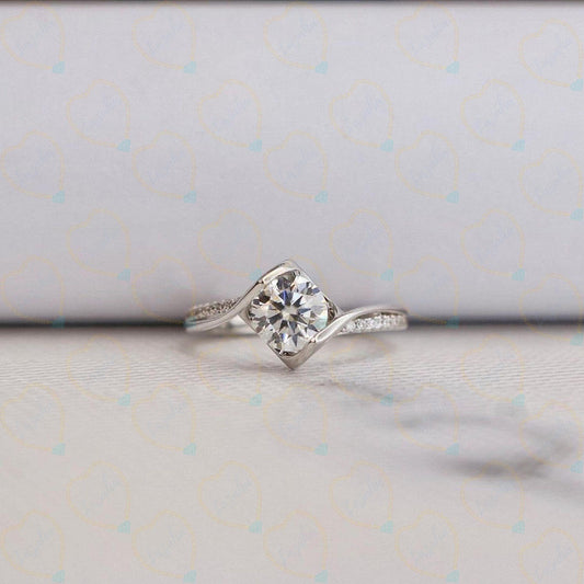 0.90 TCW Round Cut Solitaire With Accents Lab Grown Diamond Ring for Women