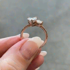 Anello da donna con diamante coltivato in laboratorio Toi Et Moi taglio cuore TCW da 1,50