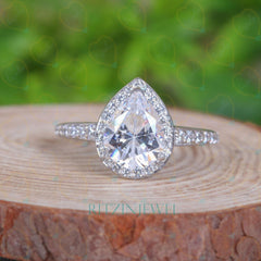 1.20 CTW Pear Cut Bridal Set Lab Grown Diamond Ring for Women