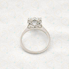 Anello con diamante Halo Lab Grown taglio smeraldo per donna